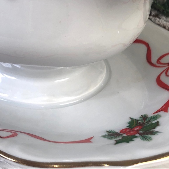 VINTAGE Christmas “Holiday Ribbons” Gravy Boat Twin Spouts WALBRZYCH  serving pi - Picture 8 of 11